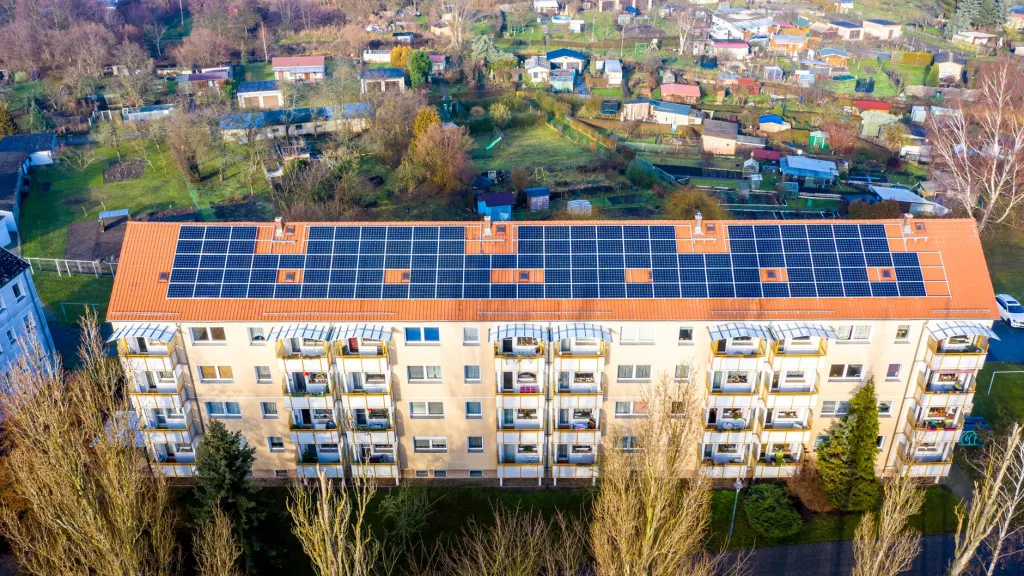 Apartman Çatısına GES Kurmak İçin Kat Maliklerinin Rızası Gerekli mi? — güneş enerjisi