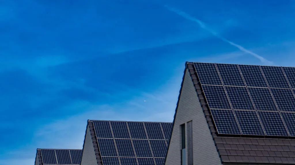 Güneş Enerjisi Yatırımı Mantıklı mı? Karar Rehberi